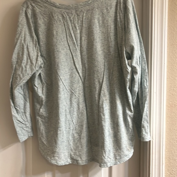 Women top - Picture 2 of 3